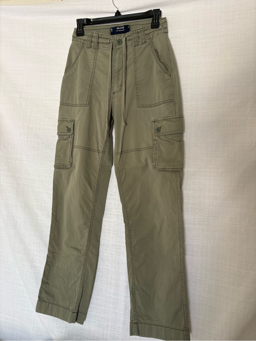 Women’s Ultra High Rise Dad Cargo Pant Size 2 / 26